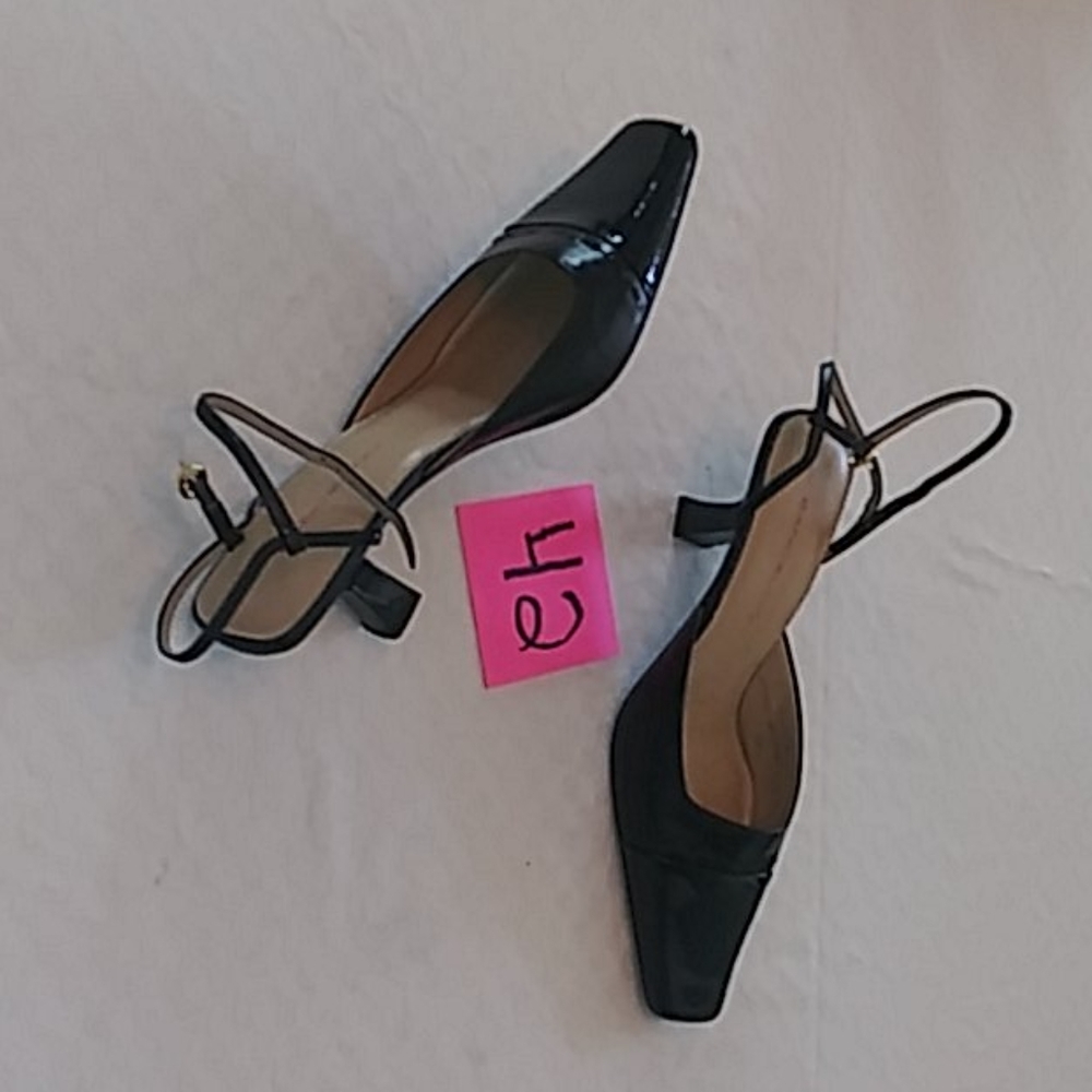 Heels - Picture 4 of 4